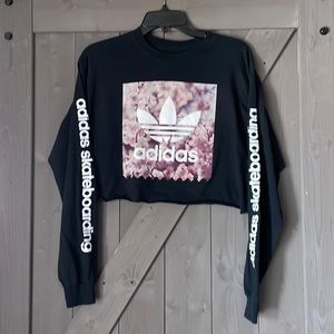 Adidas | Black Cropped Long sleeve | Size: Medium